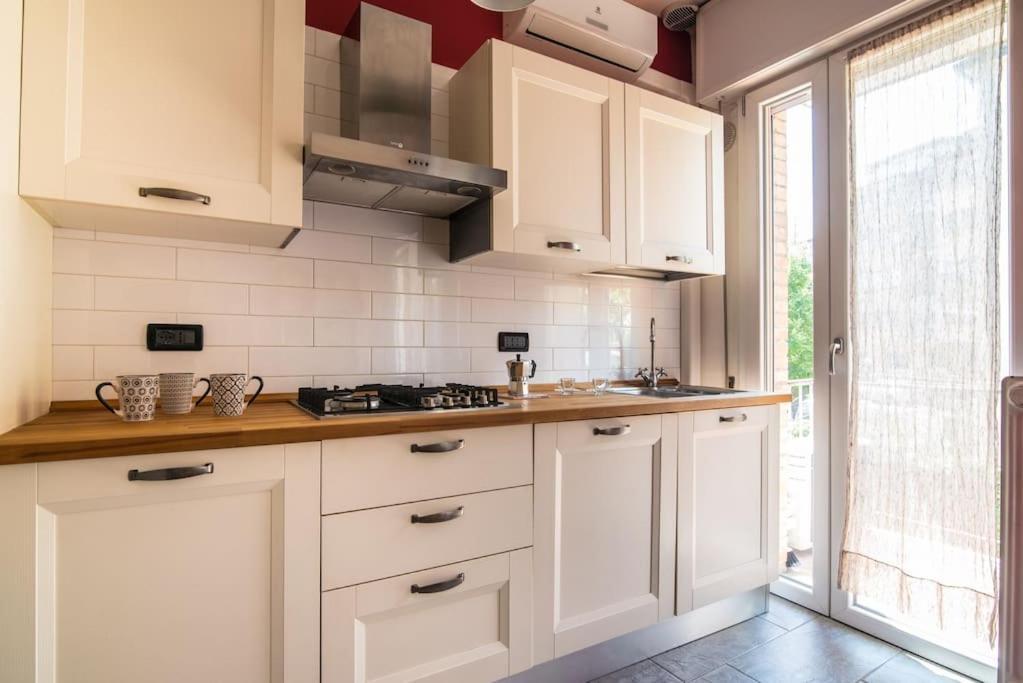 Enjoy Home - Bilocale Sulle Riviere A Due Passi Dalla Specola Padova Exterior photo
